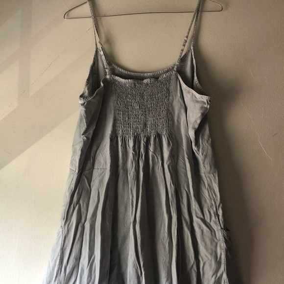 Gorgeous detailed dress - Picture 10 of 11